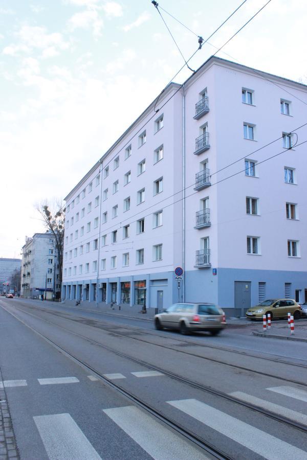Wstapartments Mlynarska 13 วอร์ซอ ภายนอก รูปภาพ